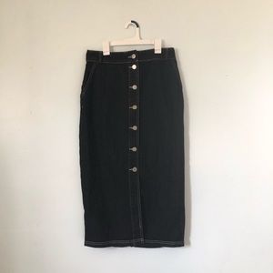 *HOST PICK*  BDG Denim buttoned midi skirt/M